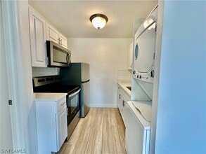 4241 Tarpon Ave in Bonita Springs, FL - Building Photo - Building Photo