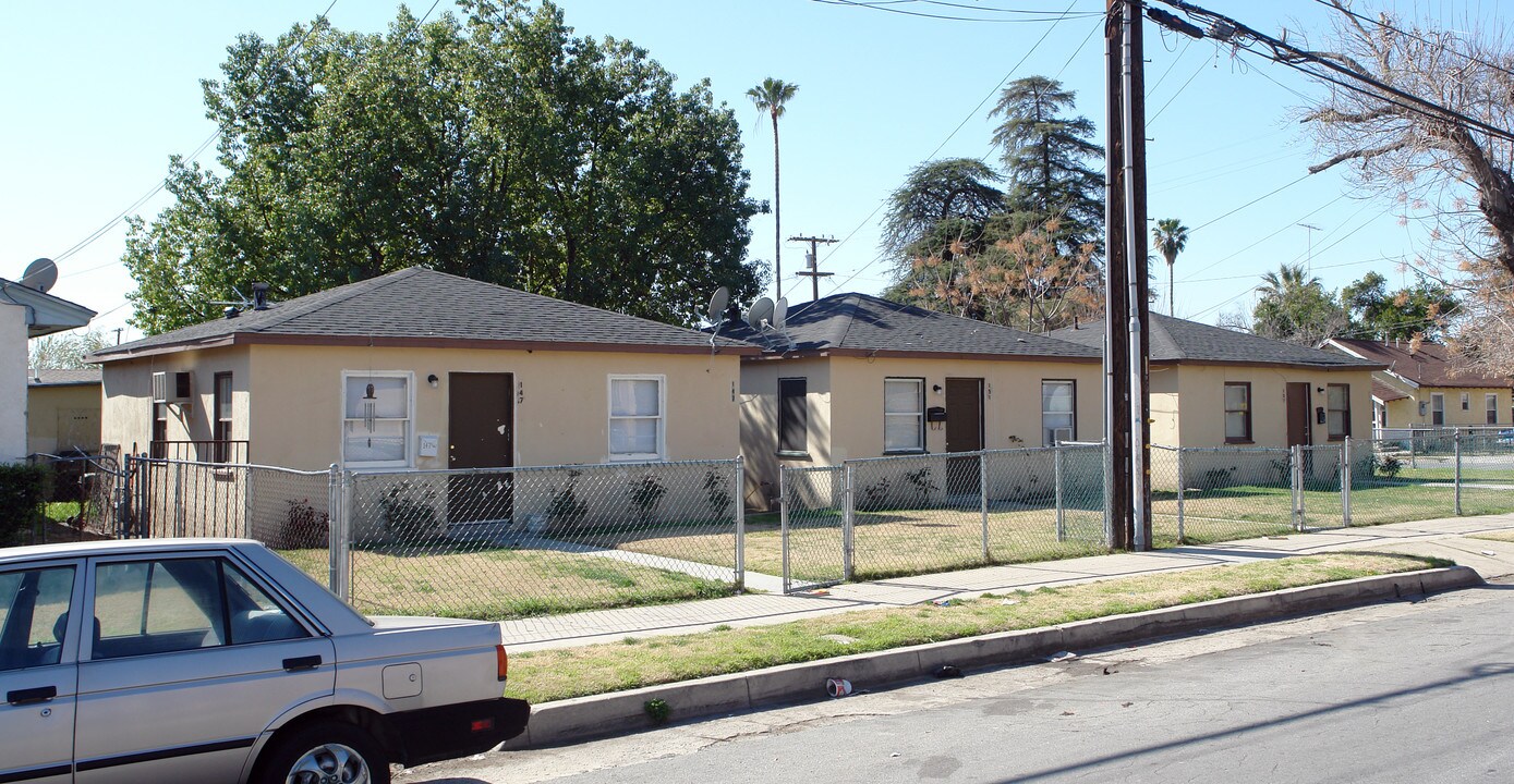 147 W 13th St in San Bernardino, CA - Foto de edificio