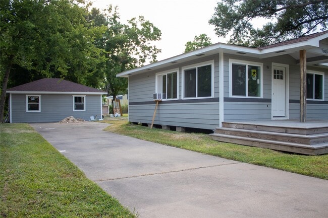 7003 Hoffman St in Houston, TX - Building Photo - Building Photo