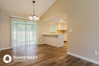 2120 Redleaf Dr in Brandon, FL - Foto de edificio - Building Photo