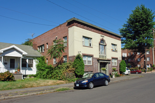 635 NE Randall Ave in Portland, OR - Foto de edificio - Building Photo