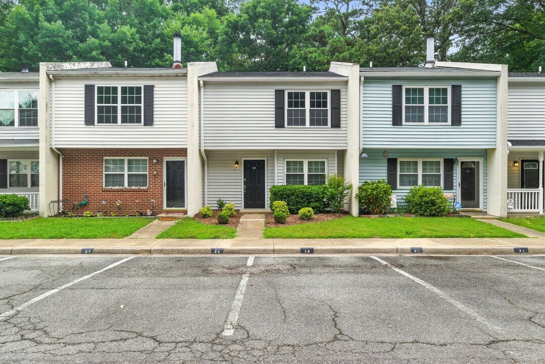 29 Oneonta Dr in Newport News, VA - Building Photo