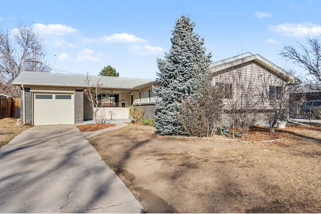 6235 E Mexico Ave in Denver, CO - Building Photo - Building Photo