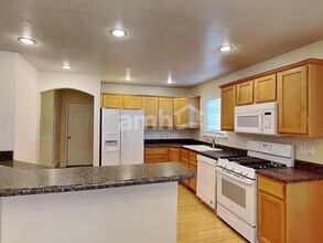 10766 N Cypress in Cedar Hills, UT - Building Photo - Building Photo