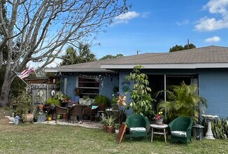 Tavadora Apartments in Tavares, FL - Foto de edificio - Building Photo