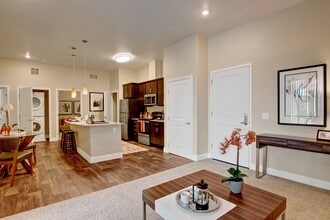 4800 Excelsior in St. Louis Park, MN - Foto de edificio - Building Photo