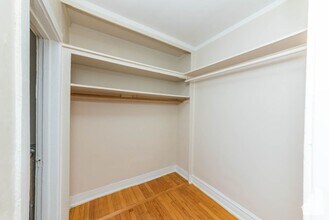 1421 W Farwell Ave in Chicago, IL - Foto de edificio - Building Photo