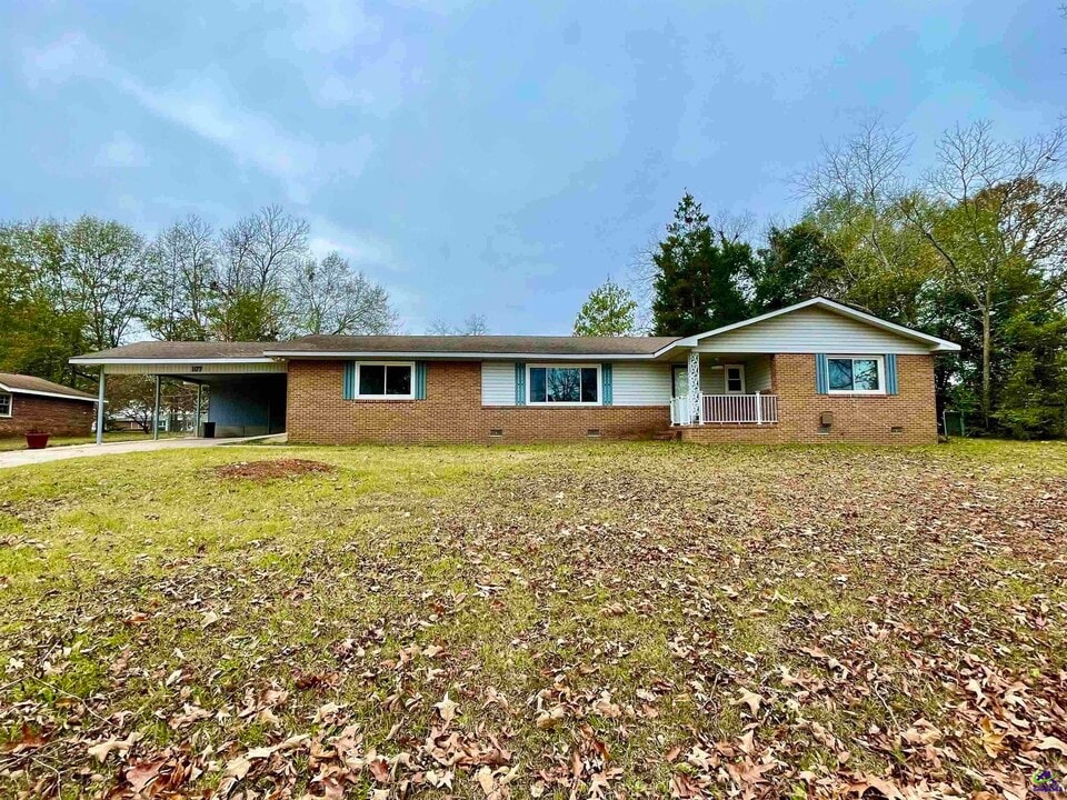 107 Evelyn Dr in Centerville, GA - Building Photo