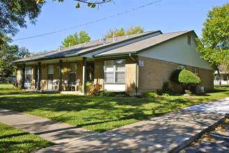 Briarwood Apartments in Kaufman, TX - Building Photo - Building Photo