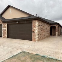 1215 Preston Trails in Wolfforth, TX - Building Photo