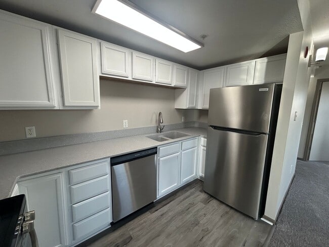 property at 2019 Drake Court Walk