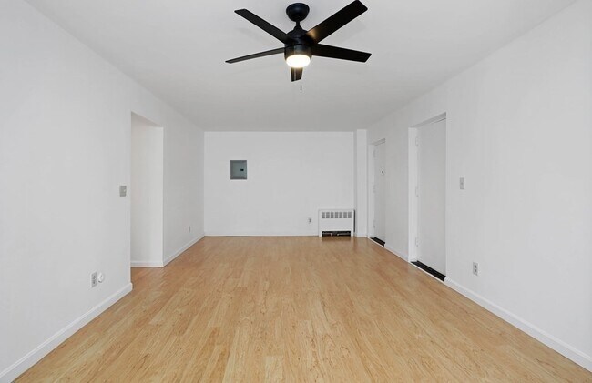 32 Juniper St, Unit 1 in Brookline, MA - Building Photo - Building Photo