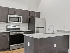 109 E Broad St, Unit #205 in Richmond, VA - Foto de edificio - Building Photo