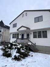 150 Pacific St in Bridgeport, CT - Building Photo - Building Photo