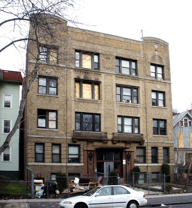 Lenox on the Park in East Orange, NJ - Building Photo