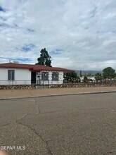 1205 Hardaway St in El Paso, TX - Building Photo - Building Photo