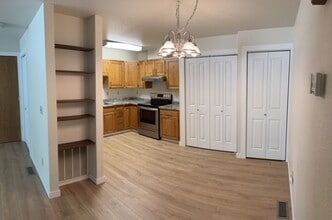 6031 Chevigny St in Anchorage, AK - Building Photo - Building Photo