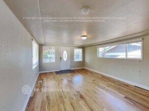 825 98th St S in Tacoma, WA - Foto de edificio - Building Photo