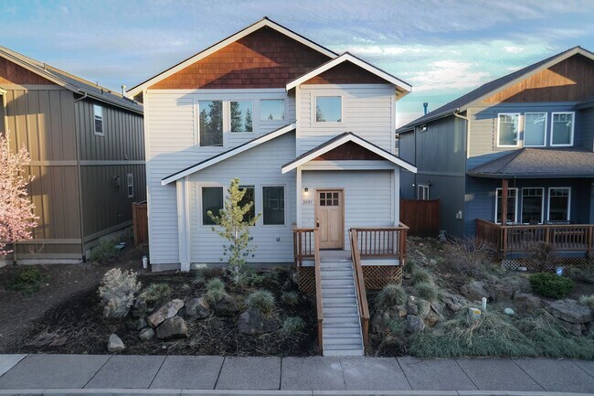20183 Merriewood Ln in Bend, OR - Foto de edificio - Building Photo