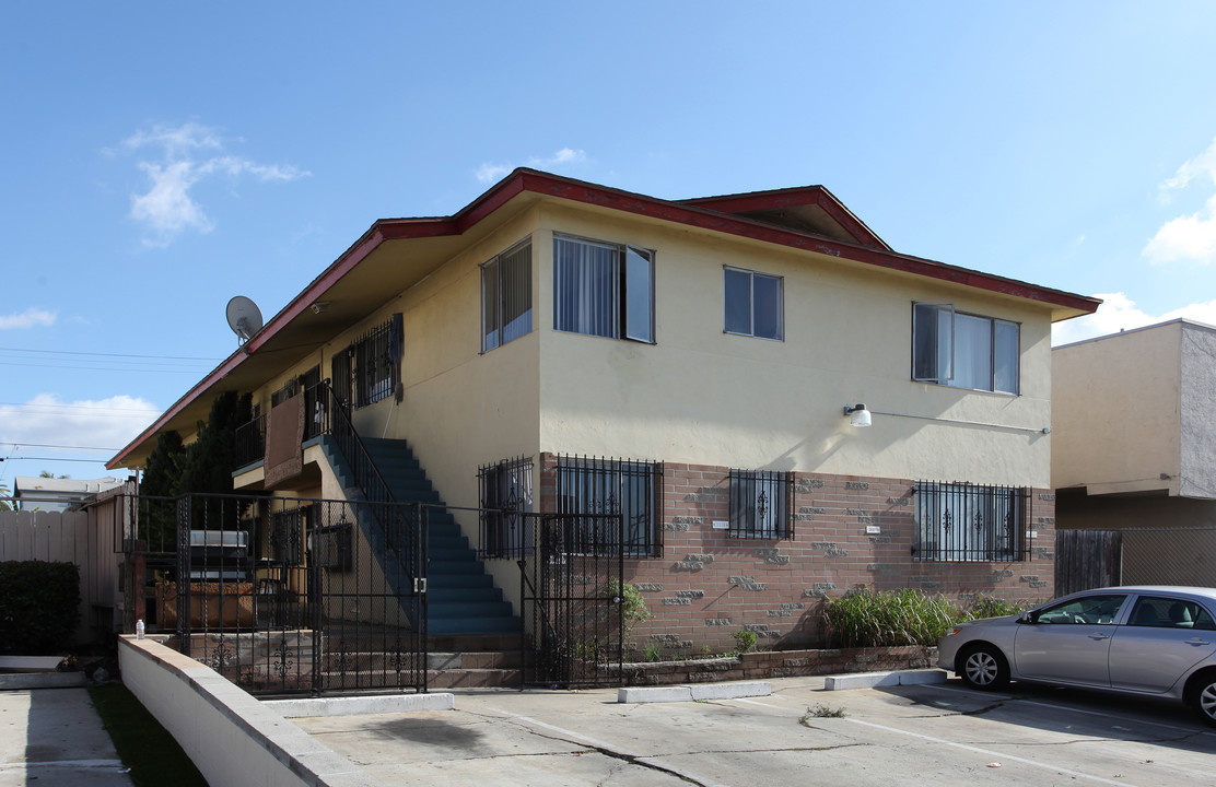 3817-3823 Marlborough Ave in San Diego, CA - Building Photo