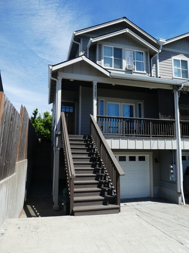 property at 1787 N Ainsworth St