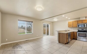 226 E Whitman Dr in College Place, WA - Building Photo - Building Photo