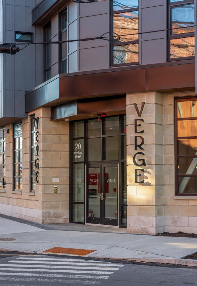 Verge Residences in Somerville, MA - Foto de edificio - Building Photo