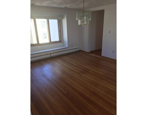 417 High St-Unit -1 in Medford, MA - Building Photo