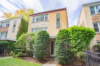 226 Callan Ave in Evanston, IL - Building Photo - Building Photo