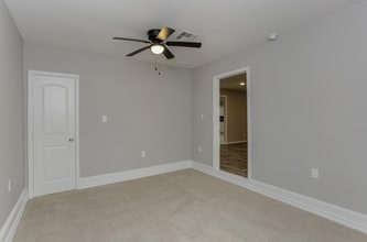 5635 Belarbor St in Houston, TX - Building Photo - Building Photo