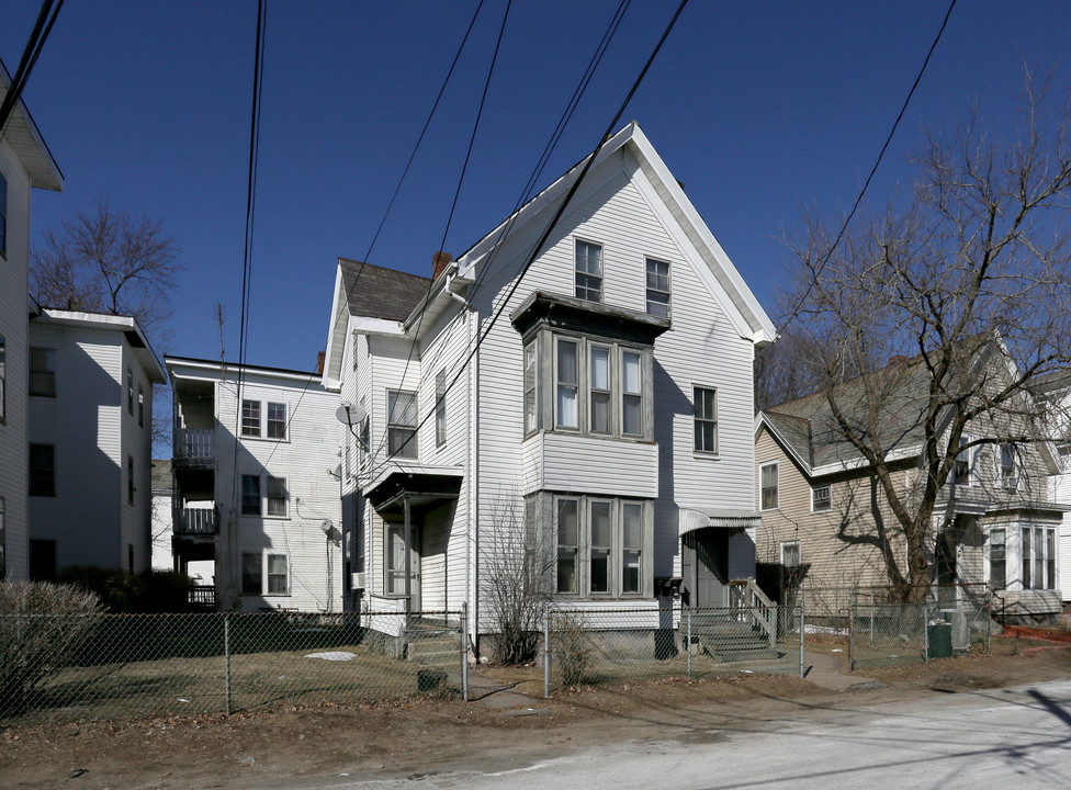 10 Central Sq in Brockton, MA - Building Photo