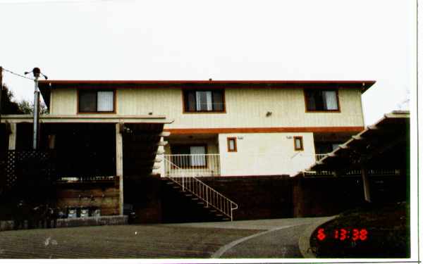 21000-21004 Ocean View Dr in Hayward, CA - Building Photo - Building Photo