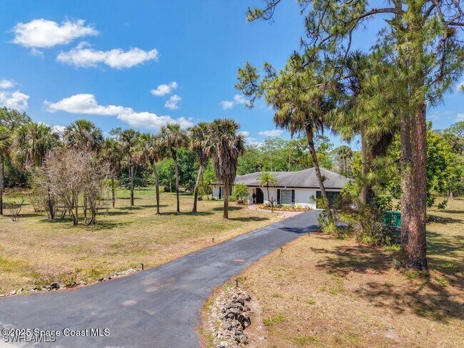 525 15th St SW in Naples, FL - Building Photo - Building Photo