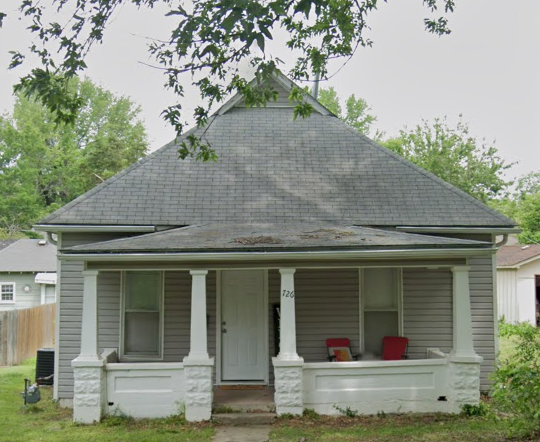 726 W 1st St in Pittsburg, KS - Building Photo