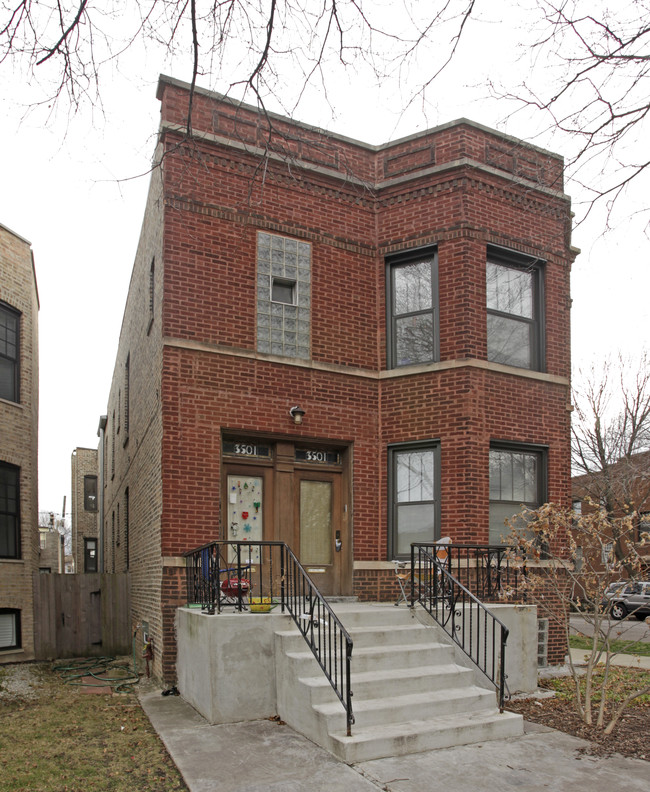 3501 N Bell Ave in Chicago, IL - Foto de edificio - Building Photo