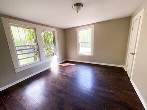 428 Rutledge Dr in Midfield, AL - Building Photo - Building Photo