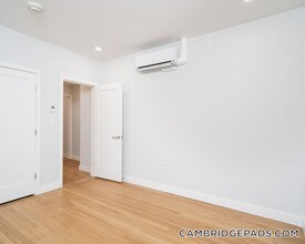 17 Forest St in Cambridge, MA - Building Photo - Building Photo