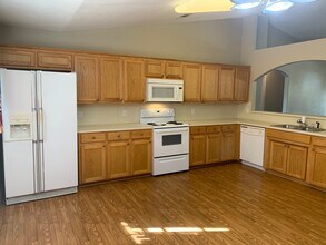 604 Chateau Dr in Fort Smith, AR - Building Photo - Building Photo