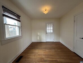 1321 Willow Dr in Charlottesville, VA - Foto de edificio - Building Photo