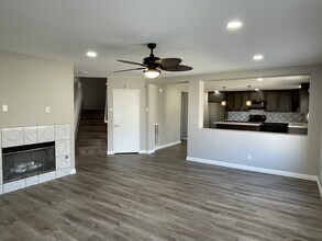 38661 Annette Ave in Palmdale, CA - Building Photo - Building Photo