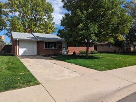 3205 Moorhead Ave in Boulder, CO - Building Photo