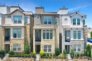 750 High Garden Pl in Dallas, TX - Building Photo