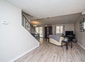 702 Seavey Rd, Unit Rear in Pittsburgh, PA - Building Photo - Building Photo