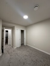 102 Silver Spruce Grv SW in Calgary, AB - Building Photo - Building Photo