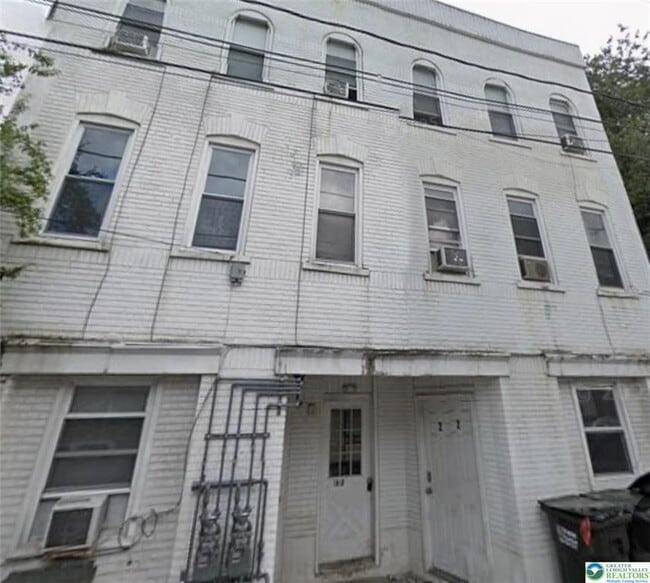 property at 1218 Mechanic St