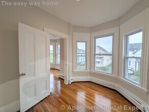 26-28 Ripley St Unit #2 in Malden, MA - Building Photo - Building Photo