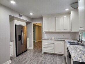 2755 Evangeline Dr in Vidor, TX - Building Photo - Building Photo
