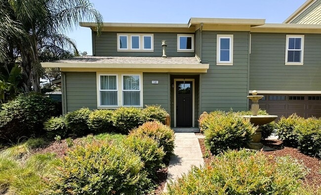 property at 1581 Cali Ln