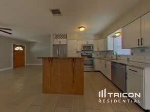 1184 Robmar Rd in Dunedin, FL - Building Photo - Building Photo