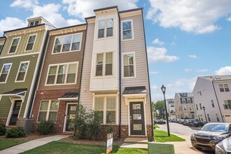 Loso Walk in Charlotte, NC - Building Photo - Building Photo